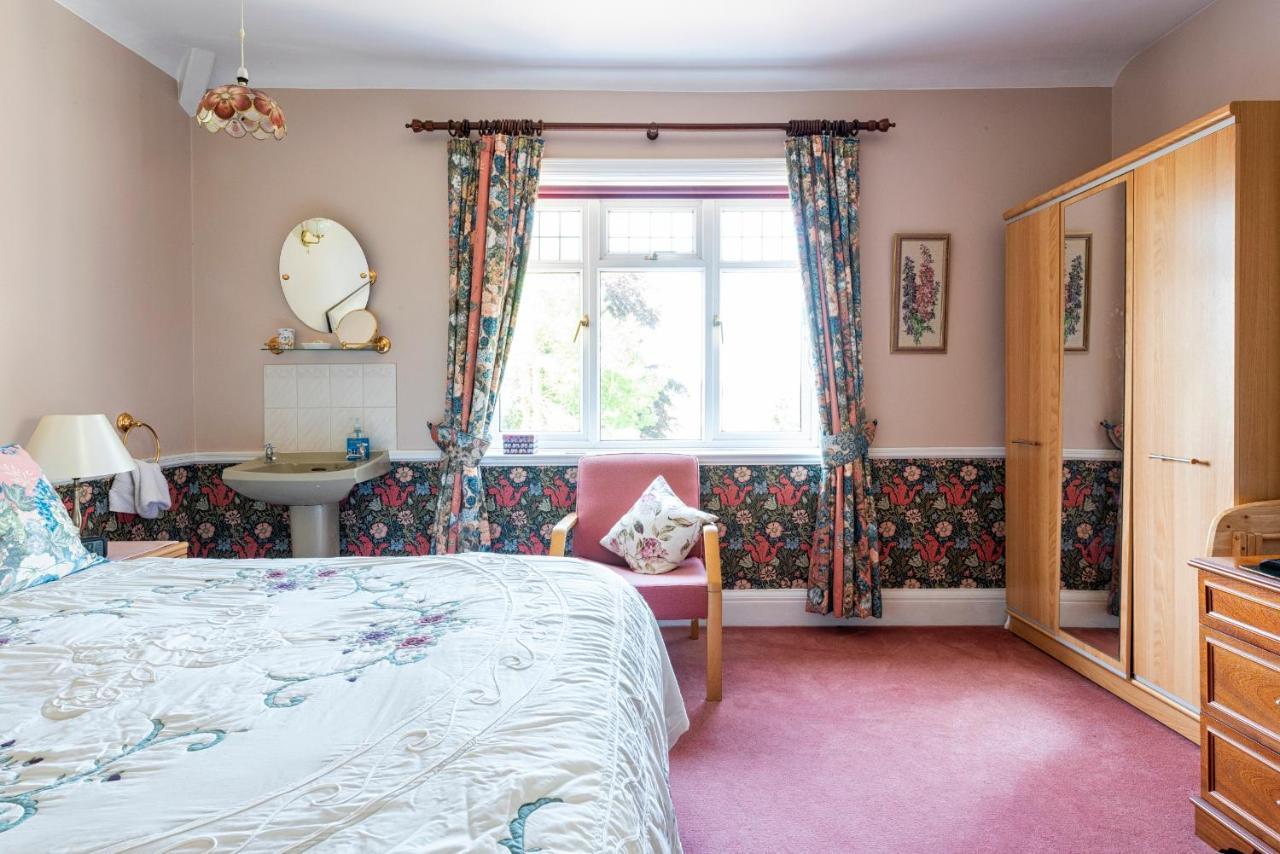 The Hillcrest Bed & Breakfast Ecton Екстериор снимка